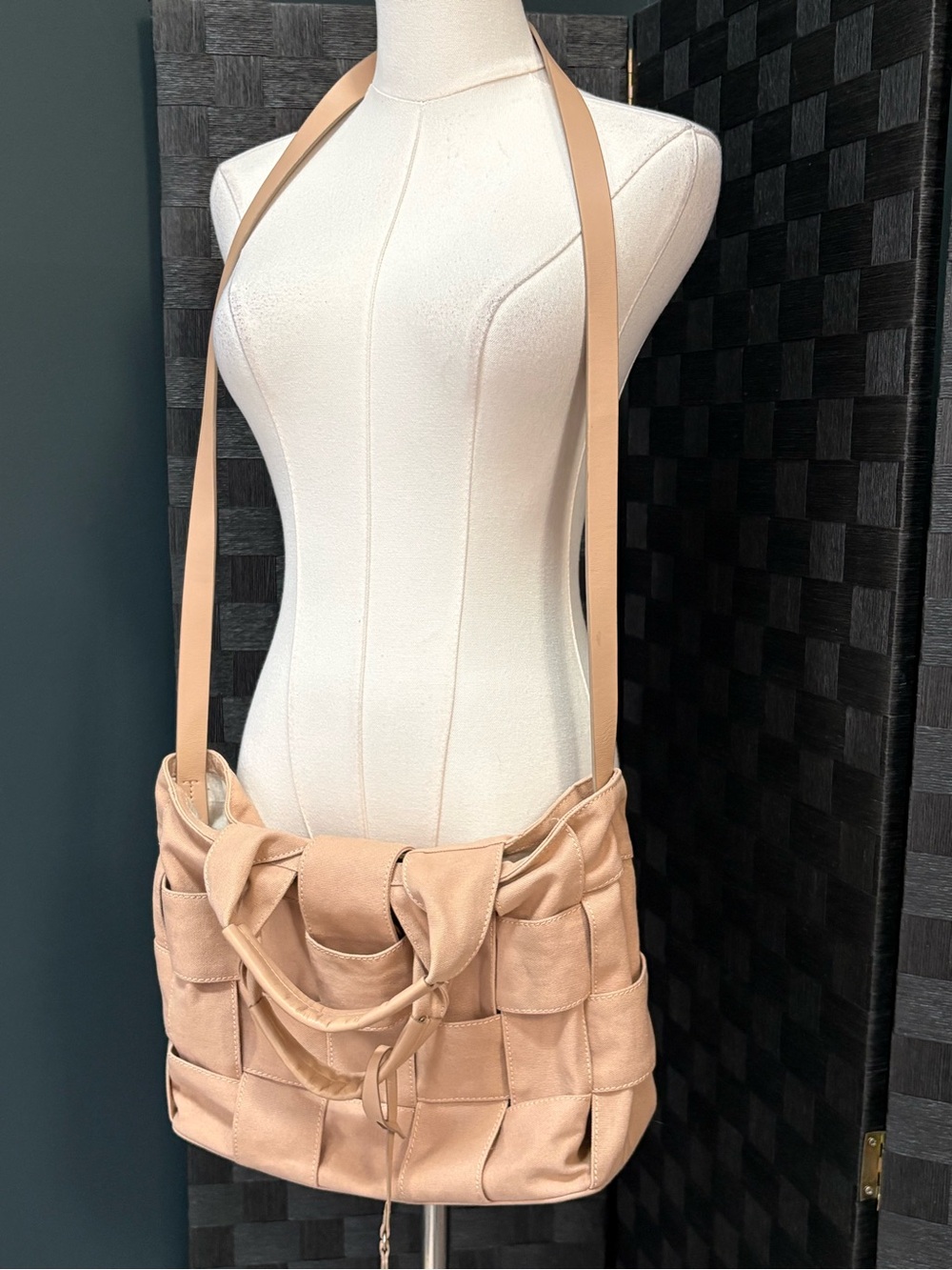 Lucky Brand Ly Anae Woven Canvas Crossbody Bag Satchel Boho Purse Nude Pink